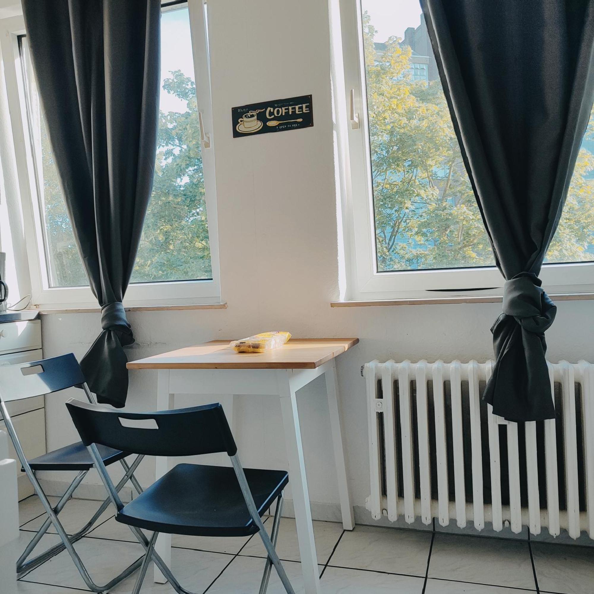 Ferienwohnung Monteurwohnung Messewohnung Duisburg Sued Grenze Duesseldorf 6 Personen Rom bilde