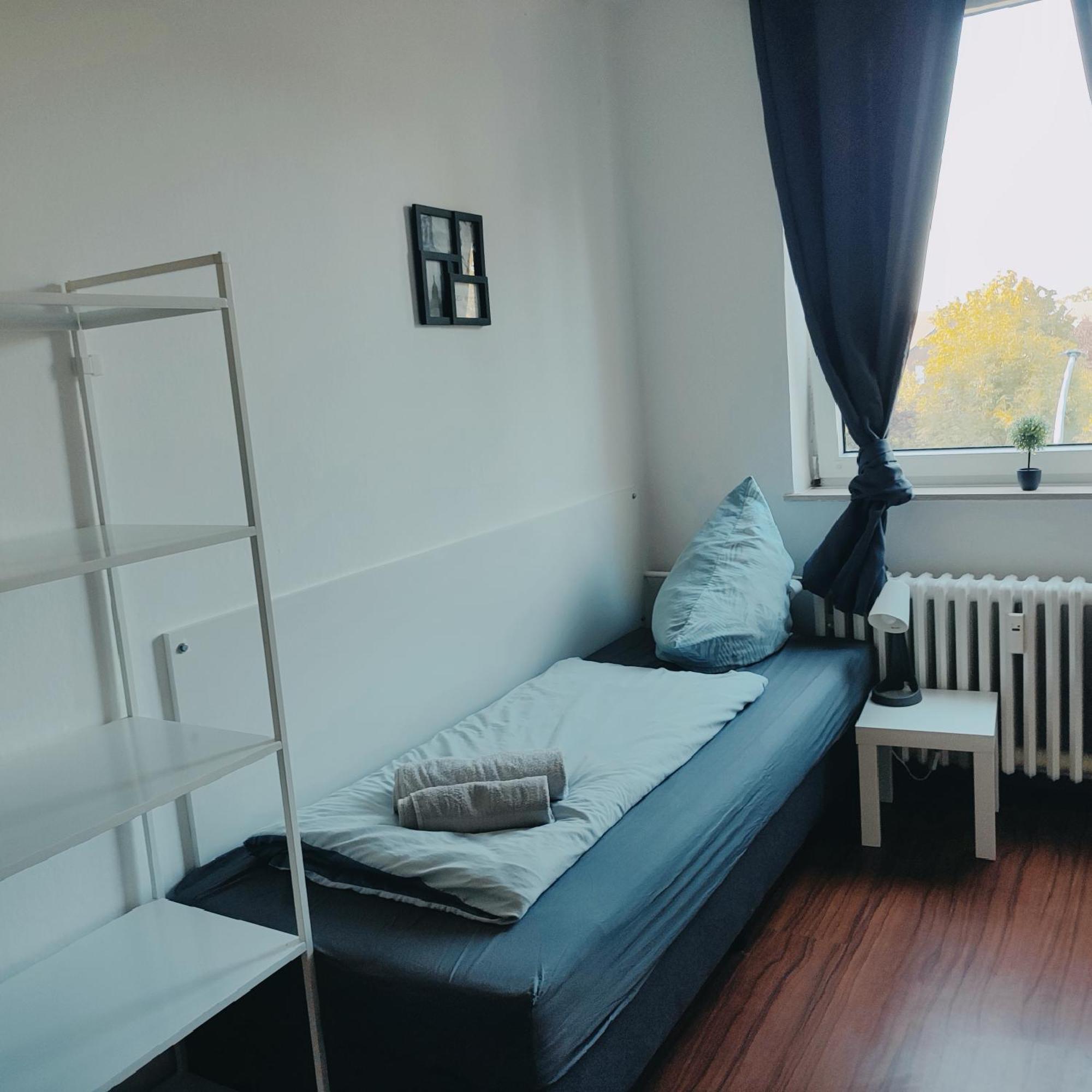 Ferienwohnung Monteurwohnung Messewohnung Duisburg Sued Grenze Duesseldorf 6 Personen Eksteriør bilde
